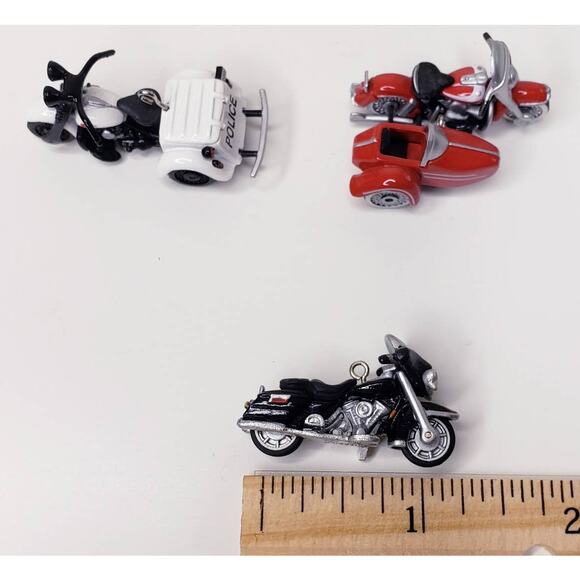 Lot of 3 Vintage HALLMARK MINIATURE Die-Cast HARLEY DAVIDSON Ornaments in VGUC - Picture 7 of 7